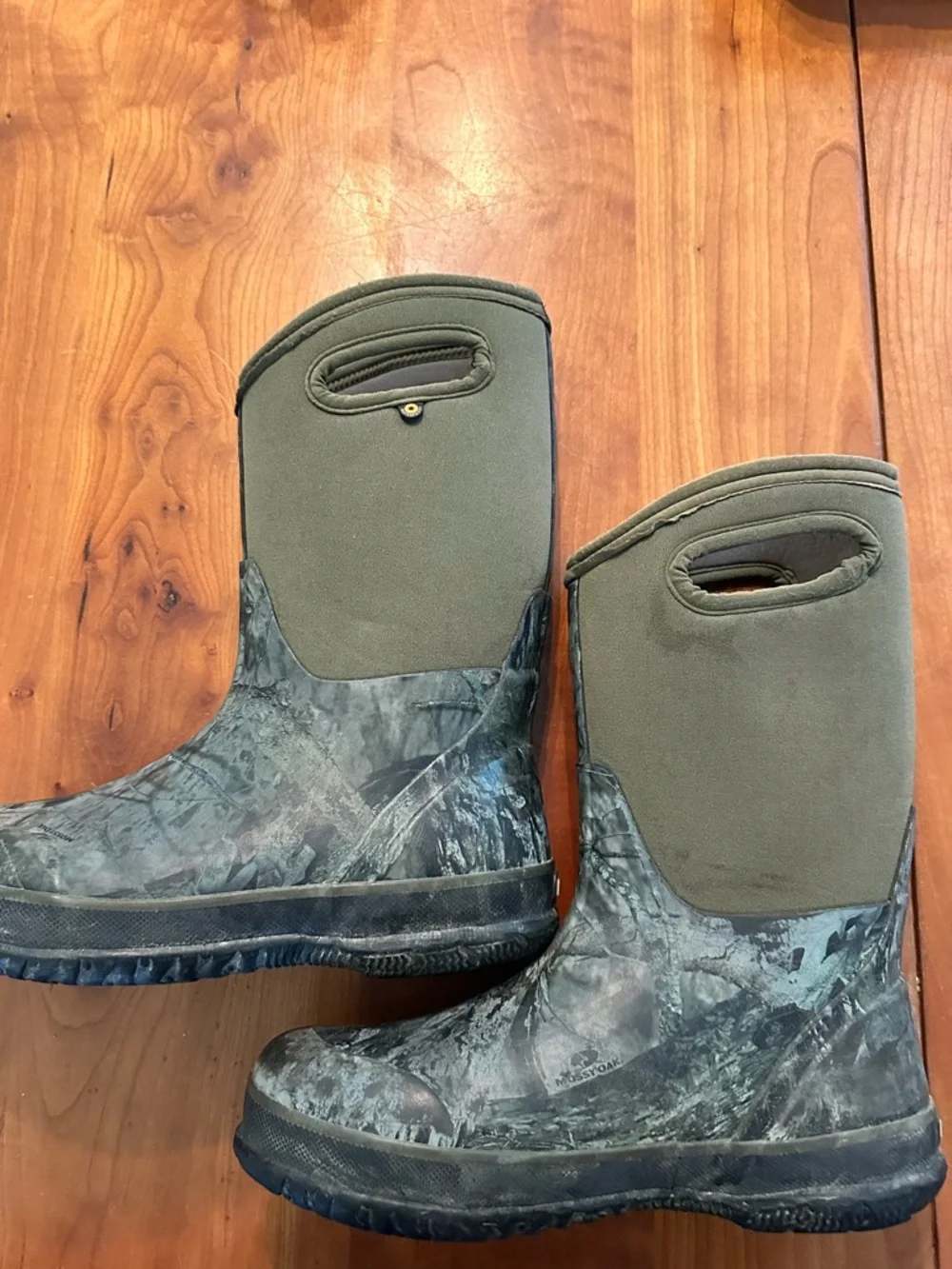 Mossy Oak Bogs Youth